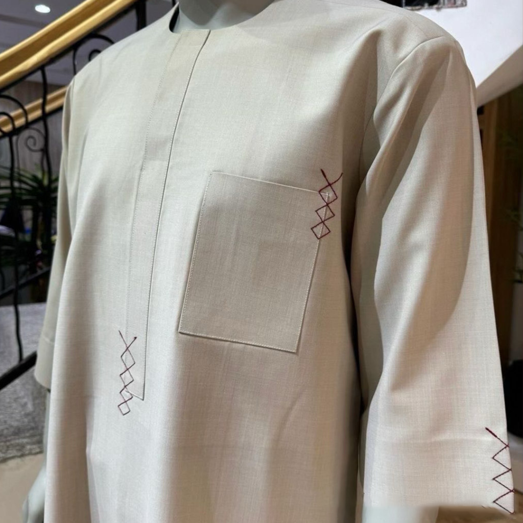 Off-white round necked top