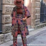 Printed kimono top and high waiste and loose straight cut pants.